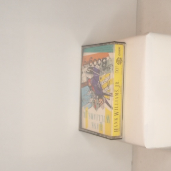 Hank Williams Jr Born to boogie vintage cassette tape 1987 Warner Bros records - Picture 3 of 9